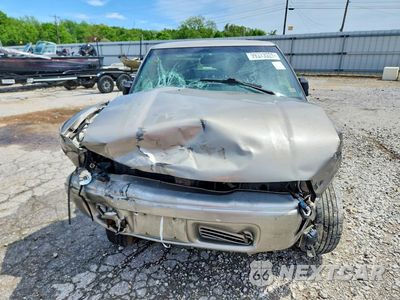 Piąte zdjęcie samochodu w środku: 2002 GMC SONOMA VIN:1GTCS195228130359 - miniatura