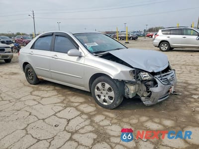 Czwarte zdjęcie samochodu z boku: 2007 KIA SPECTRA LX VIN:KNAFE121475395074 - miniatura