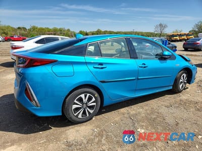 Trzecie zdjęcie samochodu z tyłu: 2017 TOYOTA PRIUS PRIME ADVANCED VIN:JTDKARFP6H3062673 - miniatura