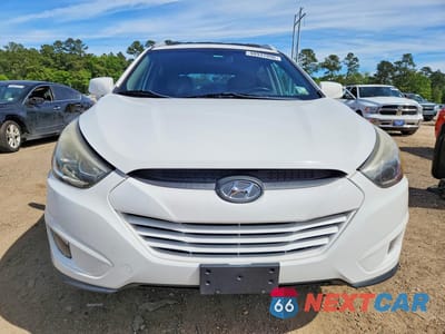 Piąte zdjęcie samochodu w środku: 2014 HYUNDAI TUCSON SE VIN:KM8JU3AG7EU889400 - miniatura