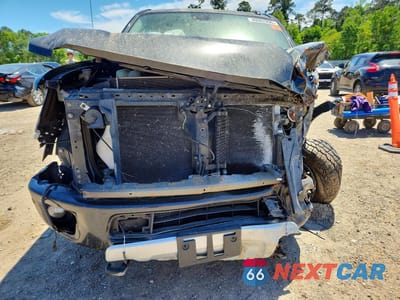 Piąte zdjęcie samochodu w środku: 2018 NISSAN TITAN XD PRO-4X VIN:1N6BA1F46JN517956 - miniatura