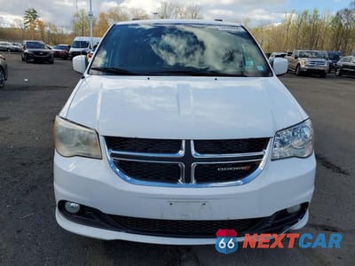 Piąte zdjęcie samochodu w środku: 2018 DODGE GRAND CARAVAN SE VIN:2C4RDGBG9JR175790 - miniatura