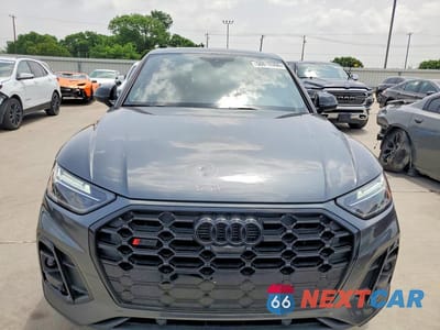 Piąte zdjęcie samochodu w środku: 2024 AUDI SQ5 SPORTBACK PREMIUM PLUS VIN:WA124AFY9R2044624 - miniatura