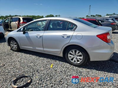 Drugie zdjęcie samochodu z przodu: 2012 HONDA CIVIC LX VIN:19XFB2F57CE015688 - miniatura