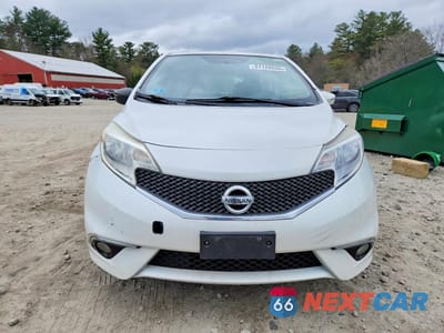 Piąte zdjęcie samochodu w środku: 2015 NISSAN VERSA NOTE SR VIN:3N1CE2CP6FL358253 - miniatura