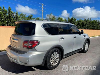 Czwarte zdjęcie samochodu z boku: 2017 NISSAN ARMADA SV VIN:JN8AY2NC1H9507061 - miniatura