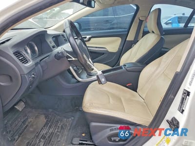 Zdjęcie 7 z 11 samochodu: 2013 VOLVO S60 T5 VIN:YV1612FS3D2184348 - miniatura