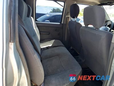 Zdjęcie 10 z 12 samochodu: 2000 NISSAN FRONTIER XE VIN:1N6ED27T4YC325831 - miniatura