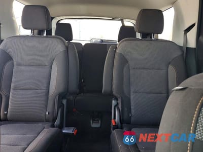 Zdjęcie 10 z 13 samochodu: 2021 CHEVROLET TRAVERSE LT VIN:1GNERGKW4MJ133101 - miniatura