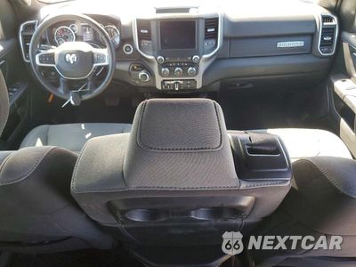 Zdjęcie 8 z 12 samochodu: 2023 RAM 1500 BIG HORN VIN:1C6RREFT1PN650469 - miniatura