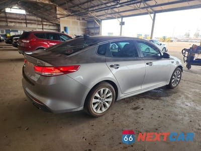 Trzecie zdjęcie samochodu z tyłu: 2016 KIA OPTIMA EX VIN:5XXGU4L39GG058553 - miniatura