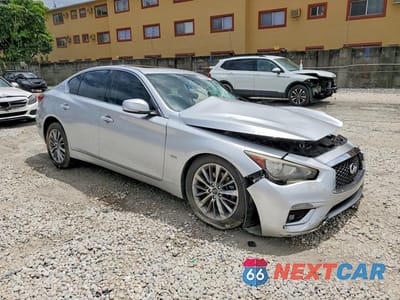 Czwarte zdjęcie samochodu z boku: 2018 INFINITI Q50 3.0T LUXE VIN:JN1EV7AR4JM610249 - miniatura