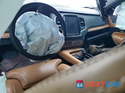 Zdjęcie 8 z 12 samochodu: 2018 VOLVO XC90 T6 VIN:YV4A22PL0J1359366 - miniatura