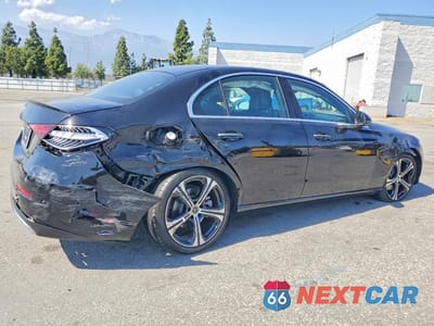 Trzecie zdjęcie samochodu z tyłu: 2025 MERCEDES-BENZ C 300 VIN:W1KAF4GB1SR270134 - miniatura