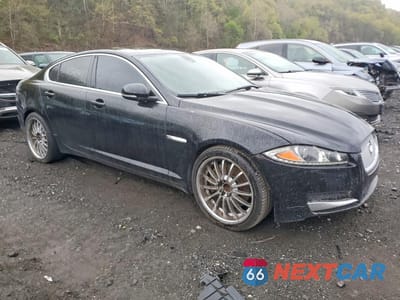 Czwarte zdjęcie samochodu z boku: 2012 JAGUAR XF VIN:SAJWA0FB5CLS46711 - miniatura