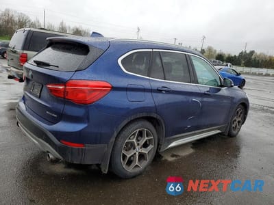 Trzecie zdjęcie samochodu z tyłu: 2018 BMW X1 XDRIVE28I VIN:WBXHT3C35J3H31675 - miniatura