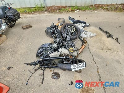 Piąte zdjęcie samochodu w środku: 2024 KAWASAKI ZX400 P VIN:ML5ZXCP13RDA27781 - miniatura