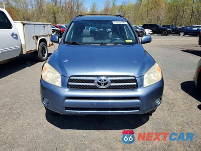 Piąte zdjęcie samochodu w środku: 2008 TOYOTA RAV4 LIMITED VIN:JTMBD31V186086310 - miniatura