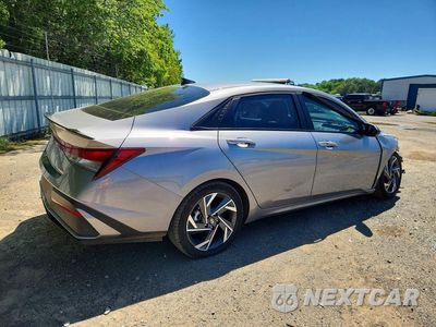 Trzecie zdjęcie samochodu z tyłu: 2025 HYUNDAI ELANTRA SEL SPORT VIN:KMHLM4DG2SU060482 - miniatura