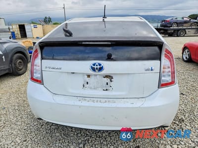Zdjęcie 6 z 12 samochodu: 2012 TOYOTA PRIUS THREE VIN:JTDKN3DU8C1578788 - miniatura