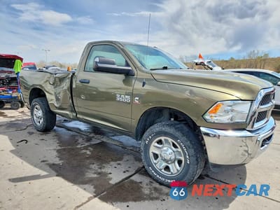 Czwarte zdjęcie samochodu z boku: 2015 RAM 3500 ST VIN:3C63R3AL8FG608065 - miniatura