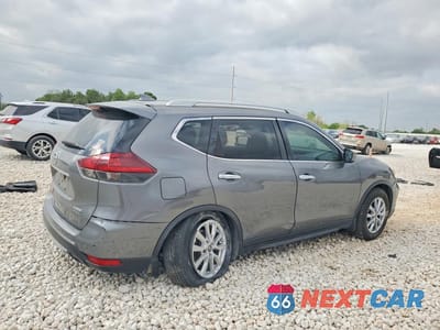 Trzecie zdjęcie samochodu z tyłu: 2019 NISSAN ROGUE S VIN:5N1AT2MT3KC798163 - miniatura