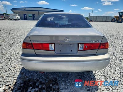 Zdjęcie 6 z 11 samochodu: 2001 TOYOTA CAMRY LE VIN:JT2BG28KX10539404 - miniatura