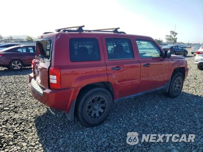 Trzecie zdjęcie samochodu z tyłu: 2008 JEEP PATRIOT SPORT VIN:1J8FF28WX8D752668 - miniatura