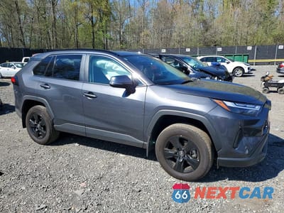 Czwarte zdjęcie samochodu z boku: 2025 TOYOTA RAV4 XLE VIN:2T3P1RFV6SW599391 - miniatura