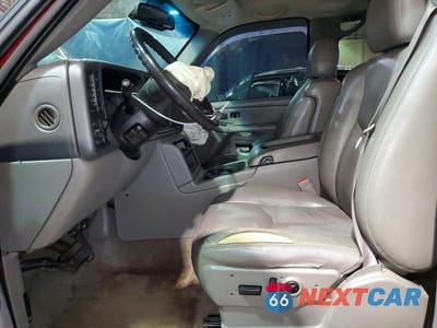Zdjęcie 7 z 14 samochodu: 2004 CHEVROLET SUBURBAN K1500 VIN:3GNFK16Z84G233407 - miniatura