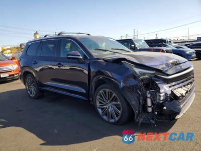 Czwarte zdjęcie samochodu z boku: 2024 LEXUS TX 550H+ LUXURY VIN:5TDACAC64RS000434 - miniatura