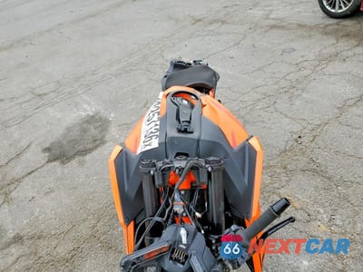 Piąte zdjęcie samochodu w środku: 2026 KTM 1290 SUPER DUKE R VIN:VBKV39406TM910632 - miniatura
