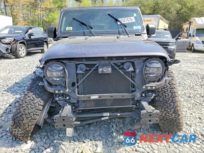 Piąte zdjęcie samochodu w środku: 2021 JEEP WRANGLER UNLIMITED SPORT VIN:1C4HJXDN5MW582016 - miniatura