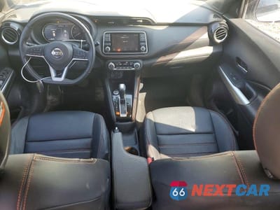 Zdjęcie 8 z 13 samochodu: 2020 NISSAN KICKS SR VIN:3N1CP5DV9LL509235 - miniatura