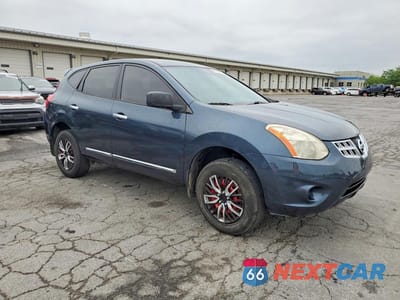 Czwarte zdjęcie samochodu z boku: 2013 NISSAN ROGUE S VIN:JN8AS5MV8DW151726 - miniatura
