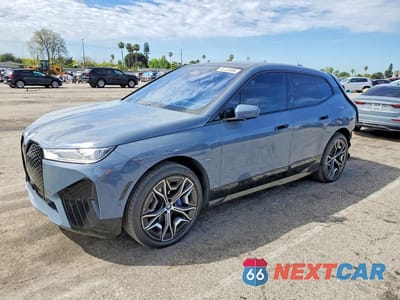 2024 BMW IX XDRIVE50 WB523CF04RCR06118 - główne zdjęcie licytacji z USA - miniatura