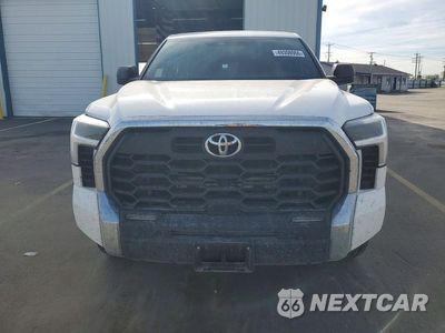 Piąte zdjęcie samochodu w środku: 2025 TOYOTA TUNDRA 4WD VIN:5TFLA5ECXSX045287 - miniatura