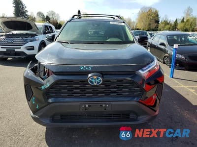 Piąte zdjęcie samochodu w środku: 2024 TOYOTA RAV4 HYBRID XLE VIN:JTMRWRFV3RD209462 - miniatura