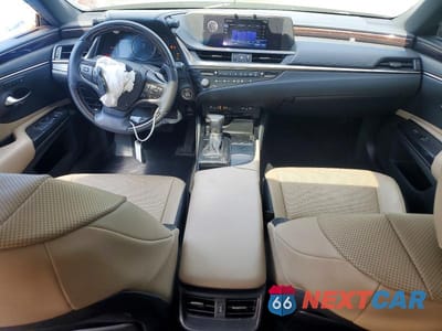 Zdjęcie 8 z 13 samochodu: 2021 LEXUS ES 250 BASE VIN:58AD11D11MU002883 - miniatura