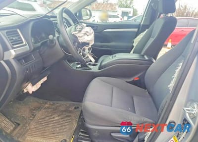 Zdjęcie 7 z 13 samochodu: 2016 TOYOTA HIGHLANDER LE VIN:5TDBKRFH9GS297345 - miniatura