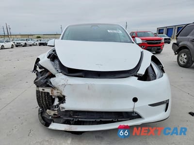 Piąte zdjęcie samochodu w środku: 2023 TESLA MODEL Y VIN:7SAYGDEE3PF813017 - miniatura