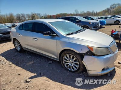 Czwarte zdjęcie samochodu z boku: 2013 BUICK LACROSSE VIN:1G4GC5E3XDF290302 - miniatura