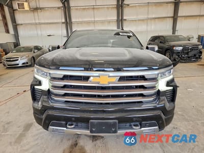 Piąte zdjęcie samochodu w środku: 2022 CHEVROLET SILVERADO K1500 HIGH COUNTRY VIN:1GCUDJET7NZ604632 - miniatura