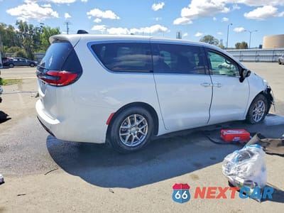 Trzecie zdjęcie samochodu z tyłu: 2025 CHRYSLER PACIFICA SELECT VIN:2C4RC1BGXSR614528 - miniatura