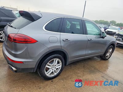 Trzecie zdjęcie samochodu z tyłu: 2017 PORSCHE CAYENNE VIN:WP1AA2A29HKA89076 - miniatura
