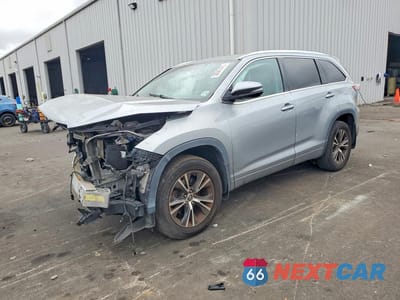 2016 TOYOTA HIGHLANDER XLE 5TDJKRFH0GS263340 - główne zdjęcie licytacji z USA - miniatura