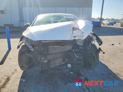 Piąte zdjęcie samochodu w środku: 2023 KIA FORTE GT LINE VIN:3KPF54AD5PE562045 - miniatura