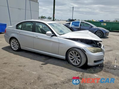 Czwarte zdjęcie samochodu z boku: 2010 BMW 328 I VIN:WBAPH7C59AA175752 - miniatura