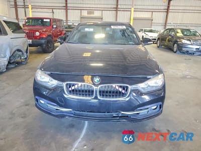 Piąte zdjęcie samochodu w środku: 2017 BMW 330 I VIN:WBA8B9G33HNU56376 - miniatura