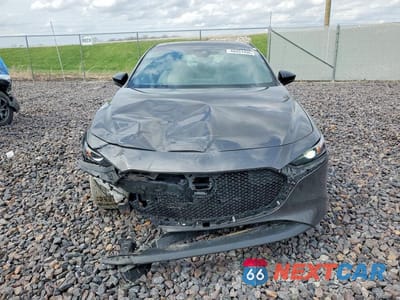 Piąte zdjęcie samochodu w środku: 2022 MAZDA 3 PREFERRED VIN:JM1BPALL1N1516837 - miniatura